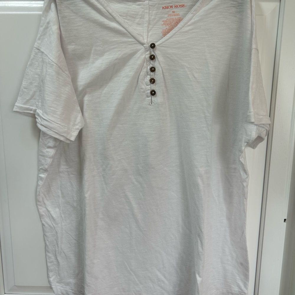 Knox Rose White V-Neck Tee